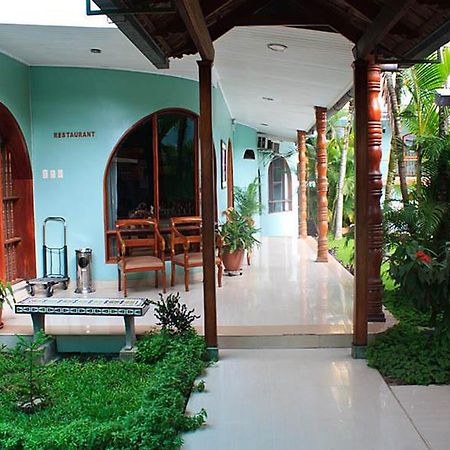 Hotel & Suites La Posada De Lobo Iquitos Luaran gambar