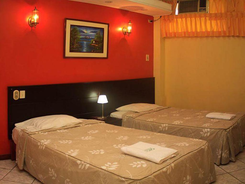 Hotel & Suites La Posada De Lobo Iquitos Luaran gambar