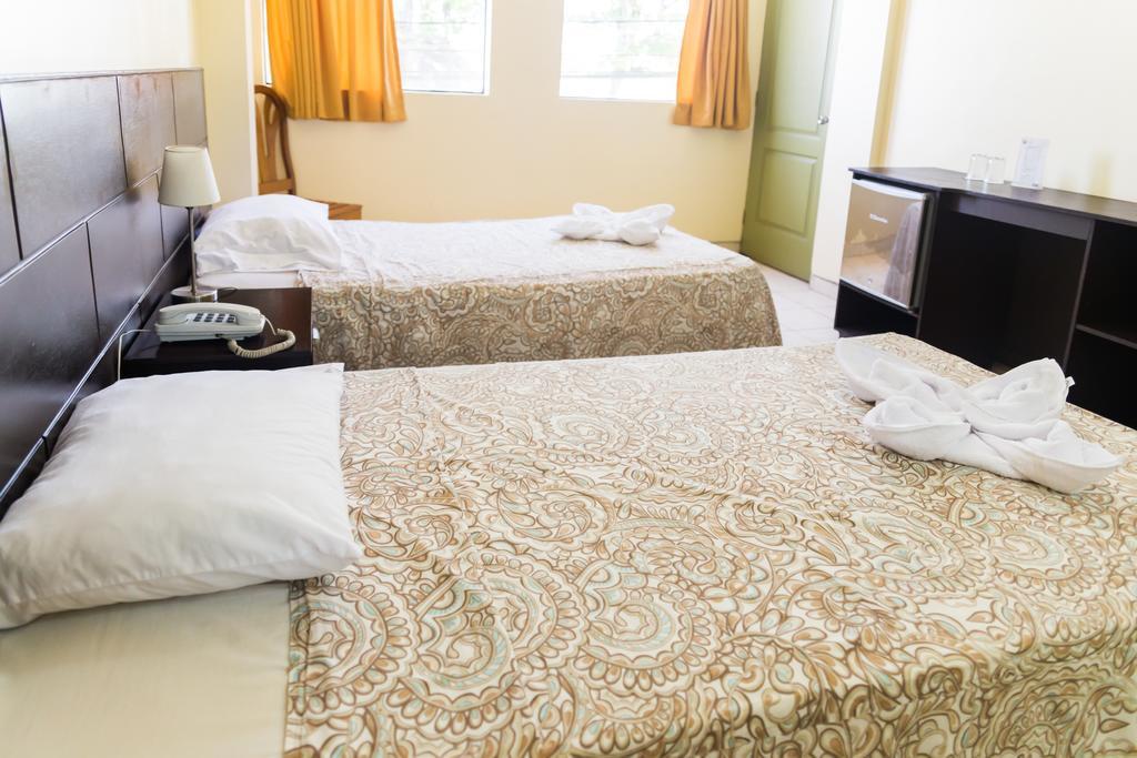 Hotel & Suites La Posada De Lobo Iquitos Luaran gambar